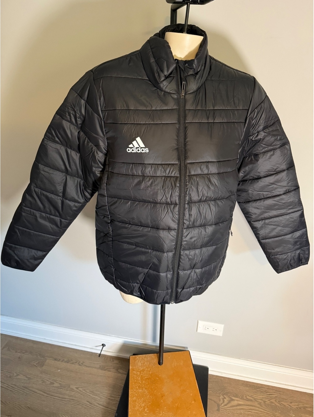 adidas Originals Men's Black Puffer Jacket Medium